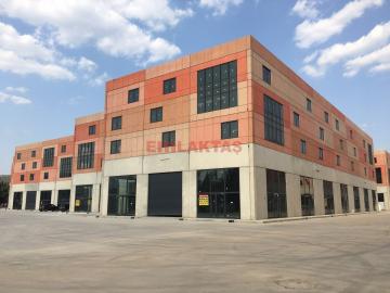 EMLAKTAŞ'TAN GÜVENLİKLİ SİTE İÇERİSİNDE 720 M2 DEPO **KDV'Lİ