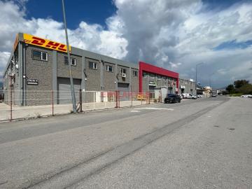 EMLAKTAŞ'TAN ÇİFT CEPHELİ VE RAMPALI 750 M2 DEPO-İŞYERİ **OFİSLİ