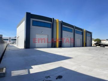 EMLAKTAŞ'TAN IŞIKKENT'TE ANA CADDE CEPHELİ 300 M2 İŞYERİ-DÜKKAN