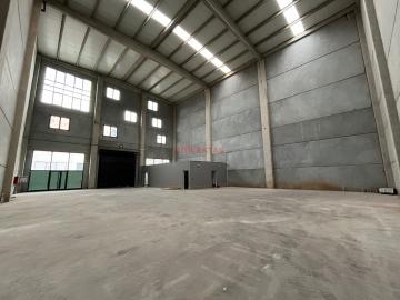 EMLAKTAŞ'TAN GÜVENLİKLİ SİTEDE 540 M2 İŞYERİ - DEPO **KİRACISIZ