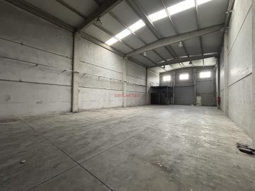 EMLAKTAŞ'TAN IŞIKKENT'TE HAZIR OFİSLİ,RAMPALI 800 M2 İŞYERİ-DEPO