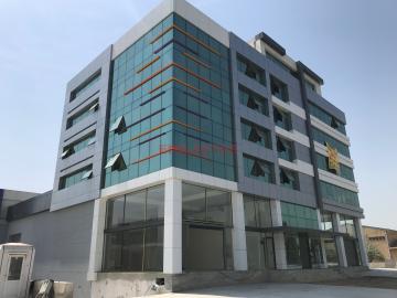 EMLAKTAŞ'TAN IŞIKKENT'TE OTOBAN CEPHELİ PLAZA'DA 200 M2 OFİS**