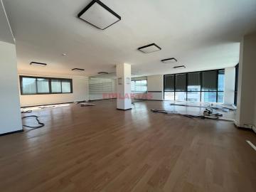 EMLAKTAŞ'TAN ERENA PLAZA'DA GÜVENLİKLİ, HAZIR LÜKS 175 M2 OFİS