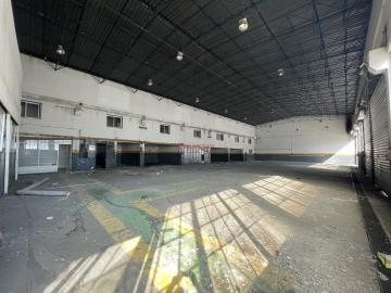 EMLAKTAŞ'TAN OTOBAN CEPHELİ 2900 M2 İÇİNDE 1750 M2 DEPO-FABRİKA ***