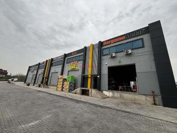 EMLAKTAŞ'TAN HAZIR OFİSLİ VE RAMPALI 450 M2 İŞYERİ-DEPO **KÖŞE