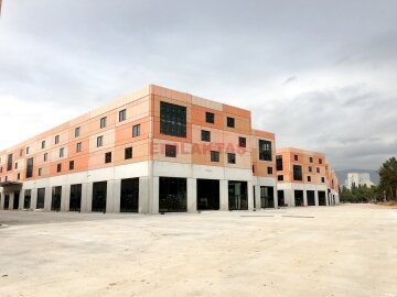 EMLAKTAŞ'TAN BORNOVA İŞ MERKEZİ'NDE 360 M2 İŞYERİ **GÜVENLİKLİ