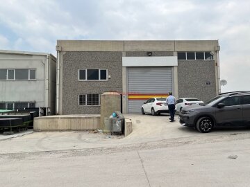EMLAKTAŞ'TAN IŞIKKENT'TE KÖŞE KONUMDA, HAZIR OFİSLİ 300 M2 DEPO **BAHÇELİ