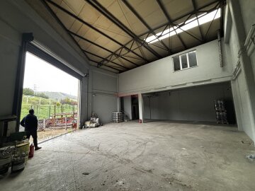 EMLAKTAŞ'TAN IŞIKKENT'TE 500 M2 KULLANIM ALANLI İŞYERİ **BAHÇELİ