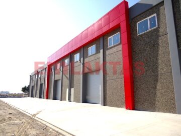 EMLAKTAŞ'TAN IŞIKKENT OTOBAN İNİŞİNDE 700 M2 LÜKS KÖŞE DEPO **RAMPALI
