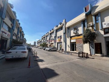 EMLAKTAŞ'TAN İZELTAŞ GALERİA'DA OFİSLİ 250 M2 İŞYERİ-DEPO **GÜVENLİKLİ